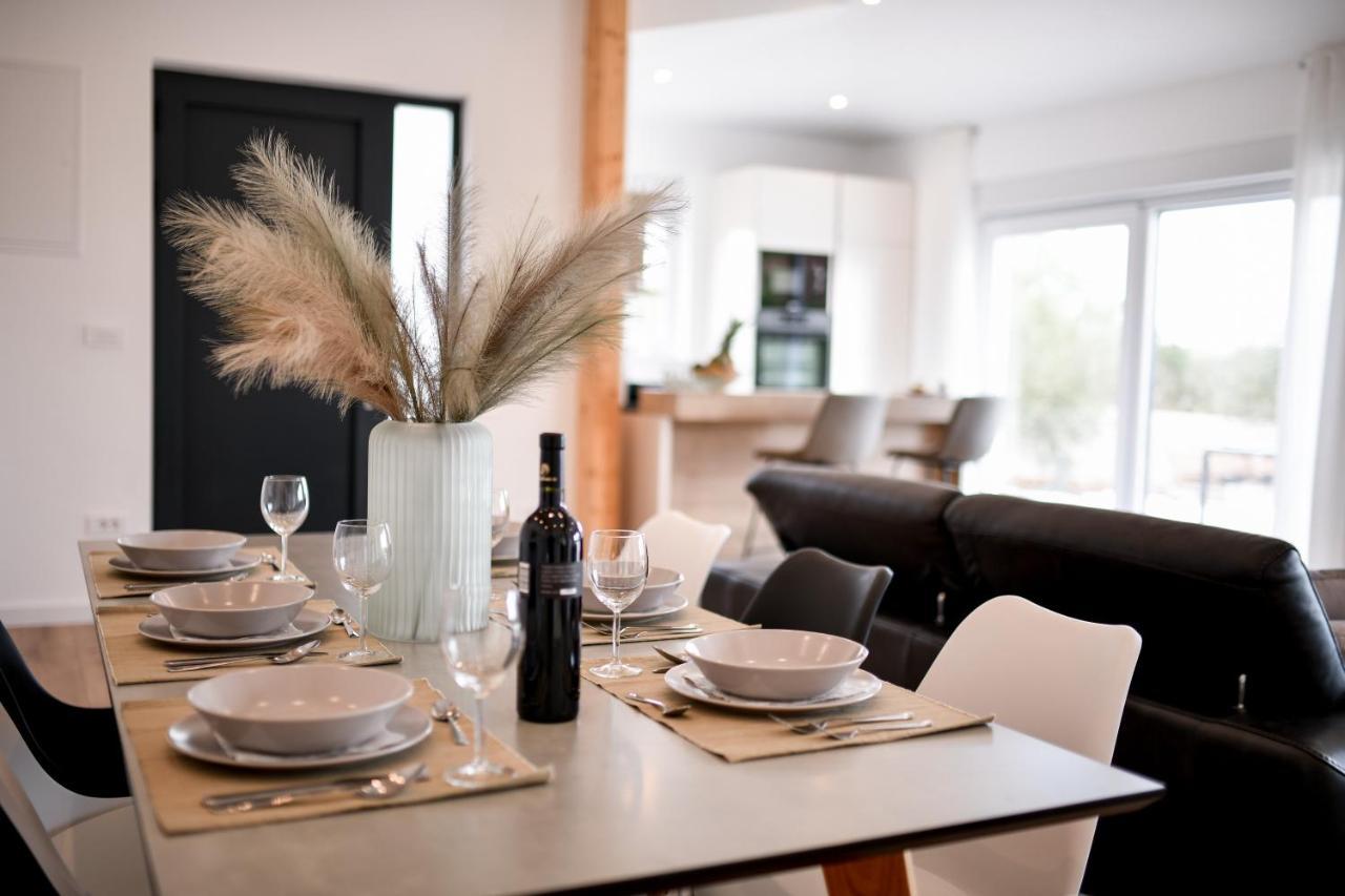 Wonderful Holiday House Bruno With Heated Pool Ζαντάρ Εξωτερικό φωτογραφία
