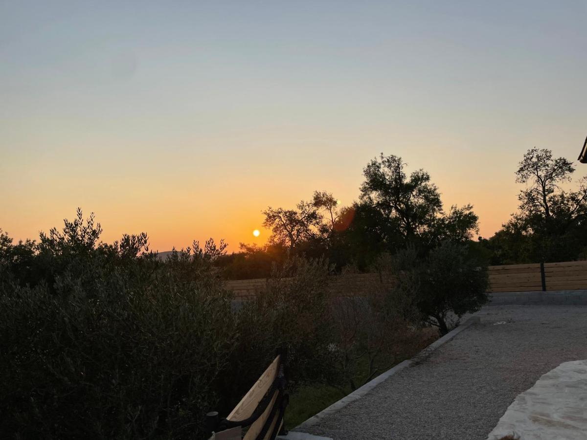Wonderful Holiday House Bruno With Heated Pool Ζαντάρ Εξωτερικό φωτογραφία
