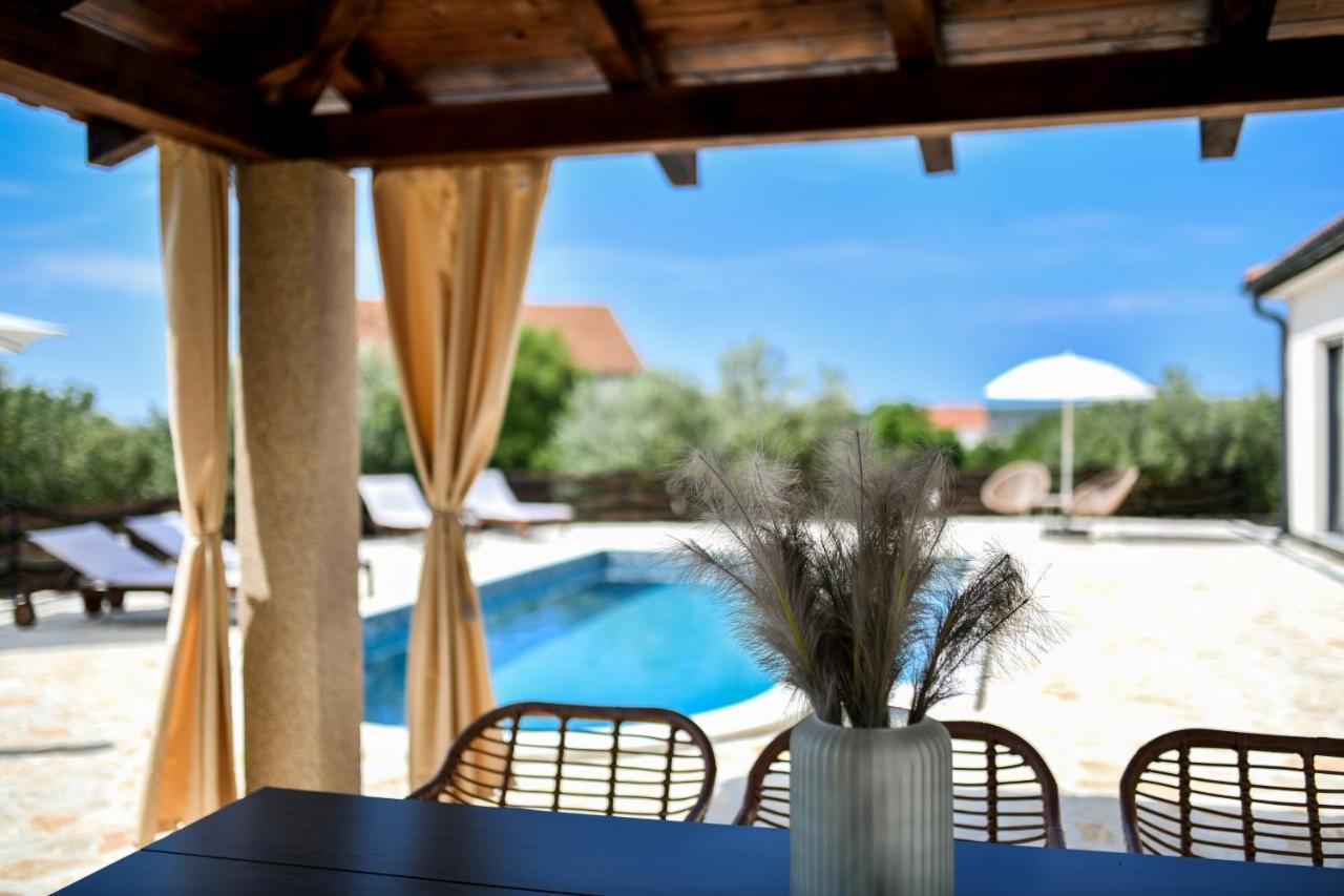 Wonderful Holiday House Bruno With Heated Pool Ζαντάρ Εξωτερικό φωτογραφία